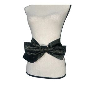 Echo Black Belt with Classic Bow Design